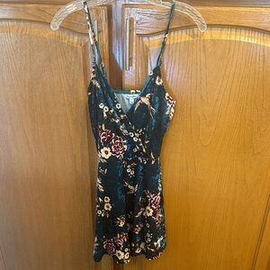 Brand New Floral Spaghetti Strap Velvet Dress. Size small